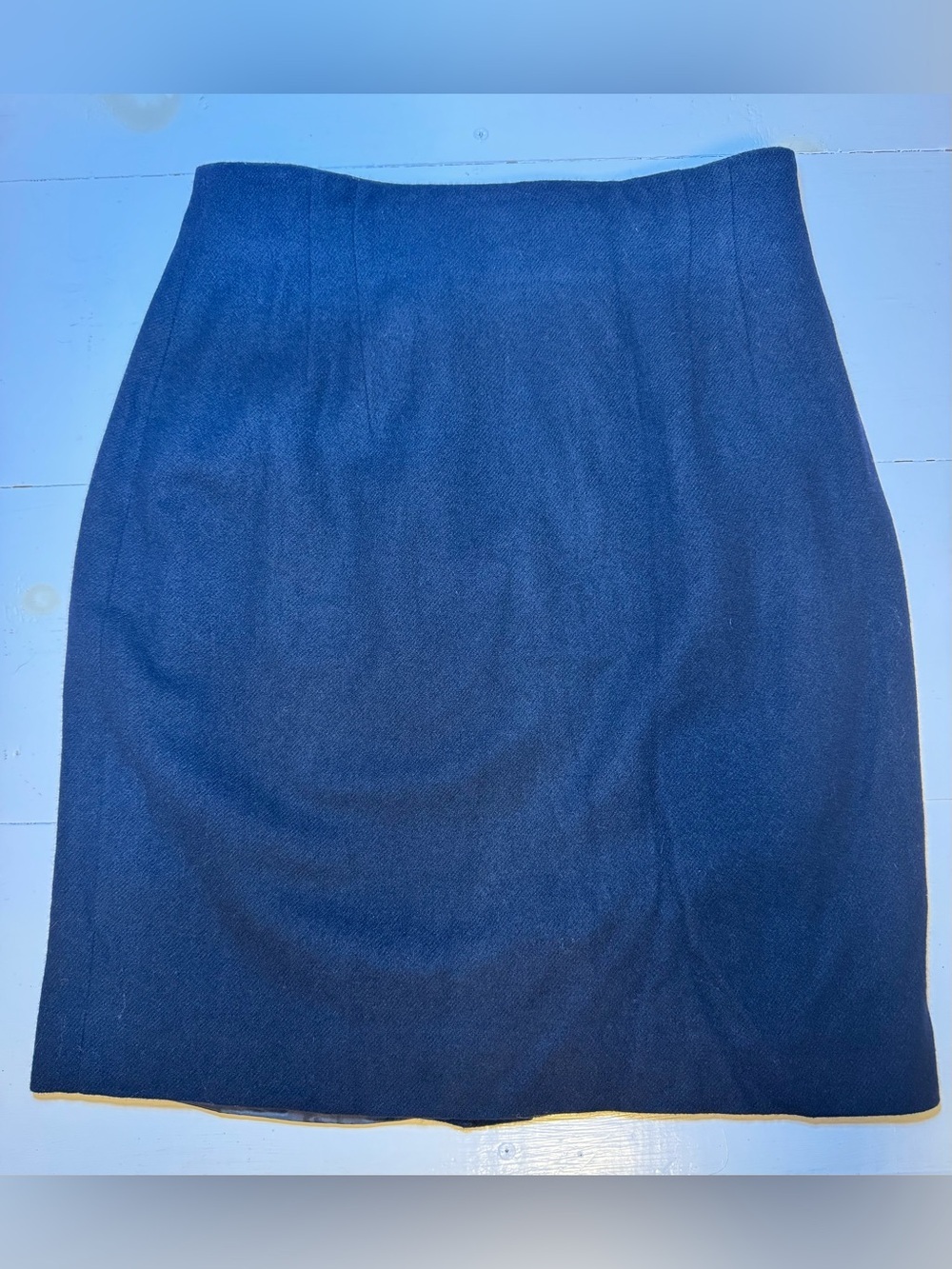 Tailored Navy Pencil Skirt 100% Wool Size 10P Vintage Sleek Office Staple